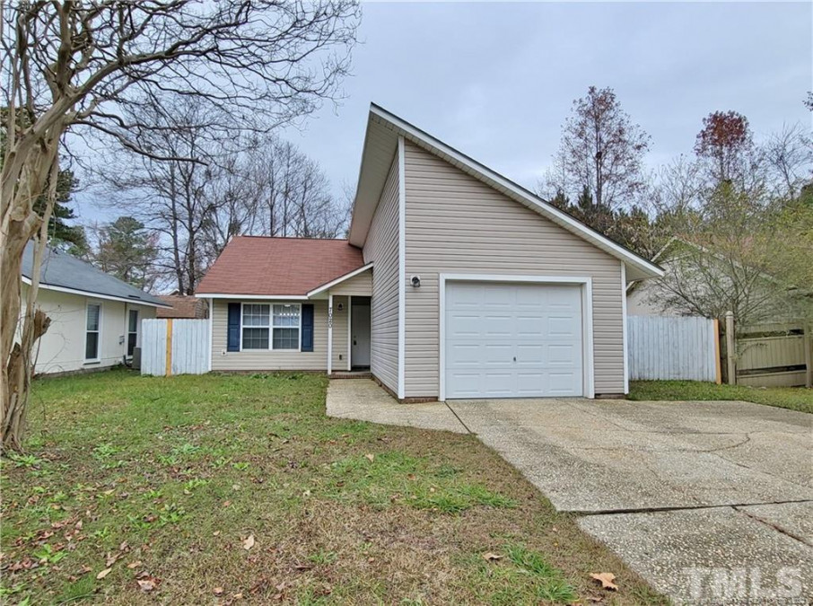 7020 Candlewood Dr, Fayetteville, NC 28314 Raleigh Realty