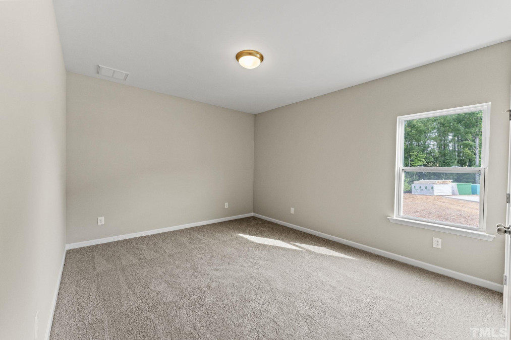 44 Capstone Dr Clayton, NC 27527