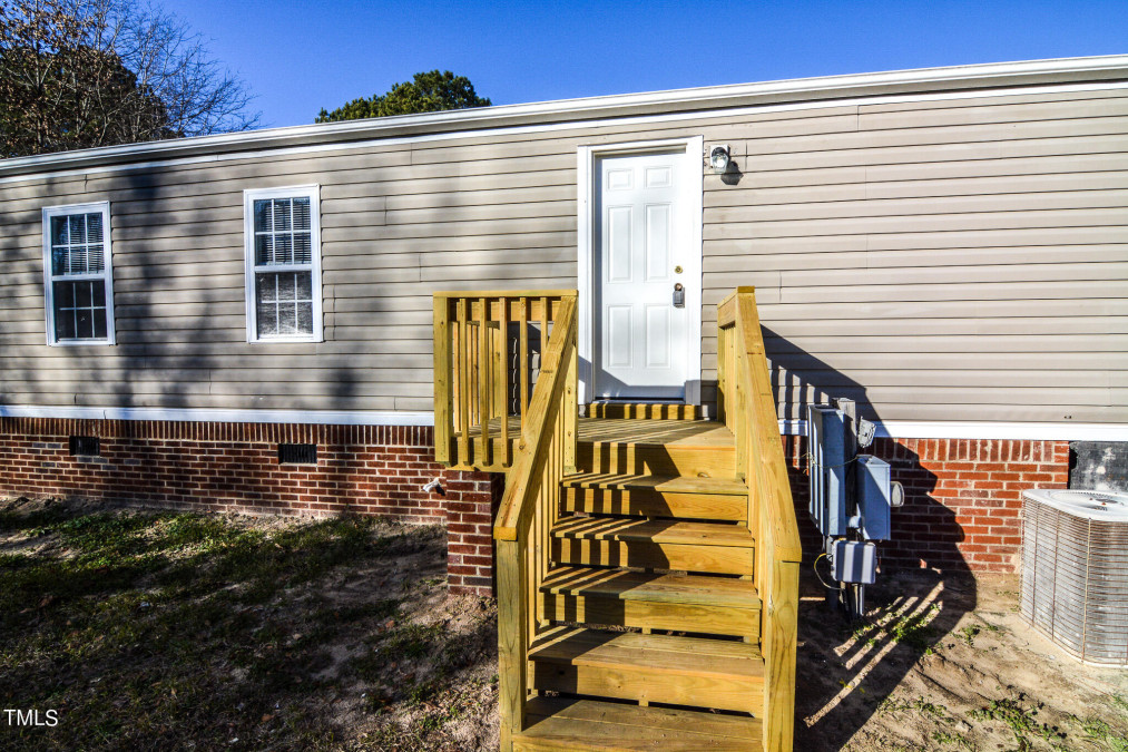 1313 Guy Rd, Clayton, NC 27520 Raleigh Realty