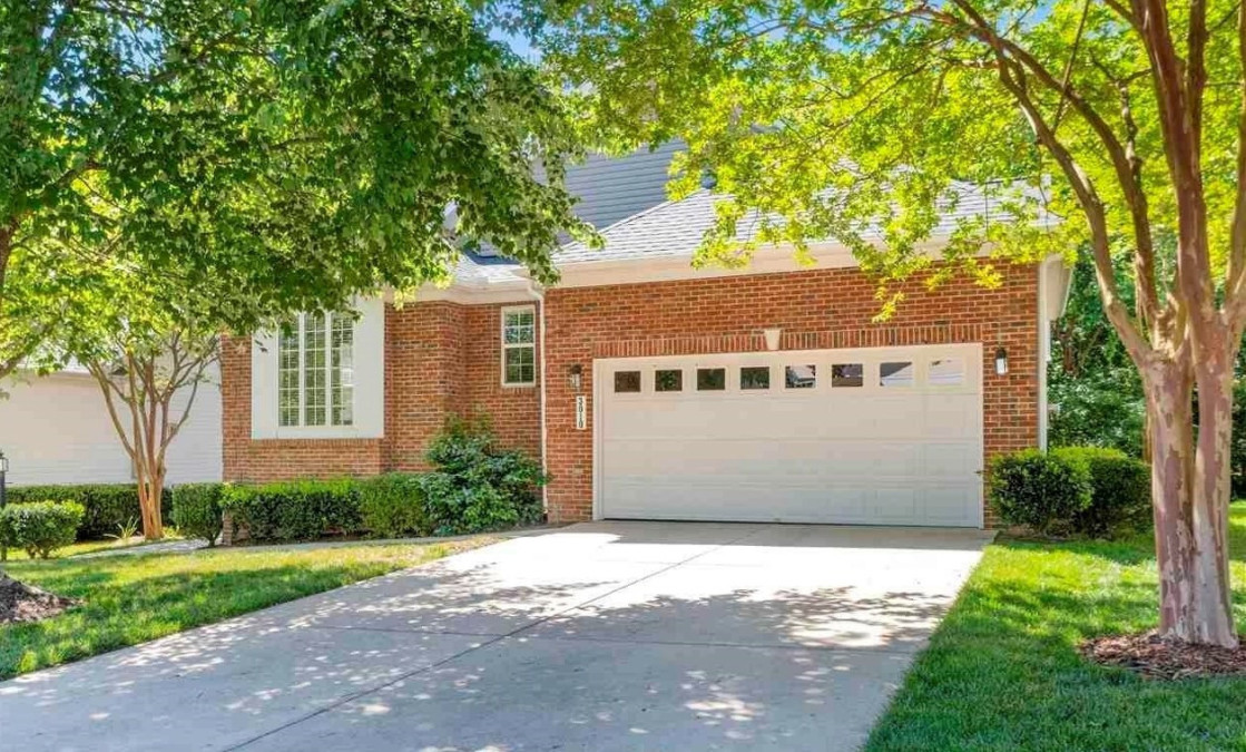 3010 Heritage Pines Dr Cary, NC 27519