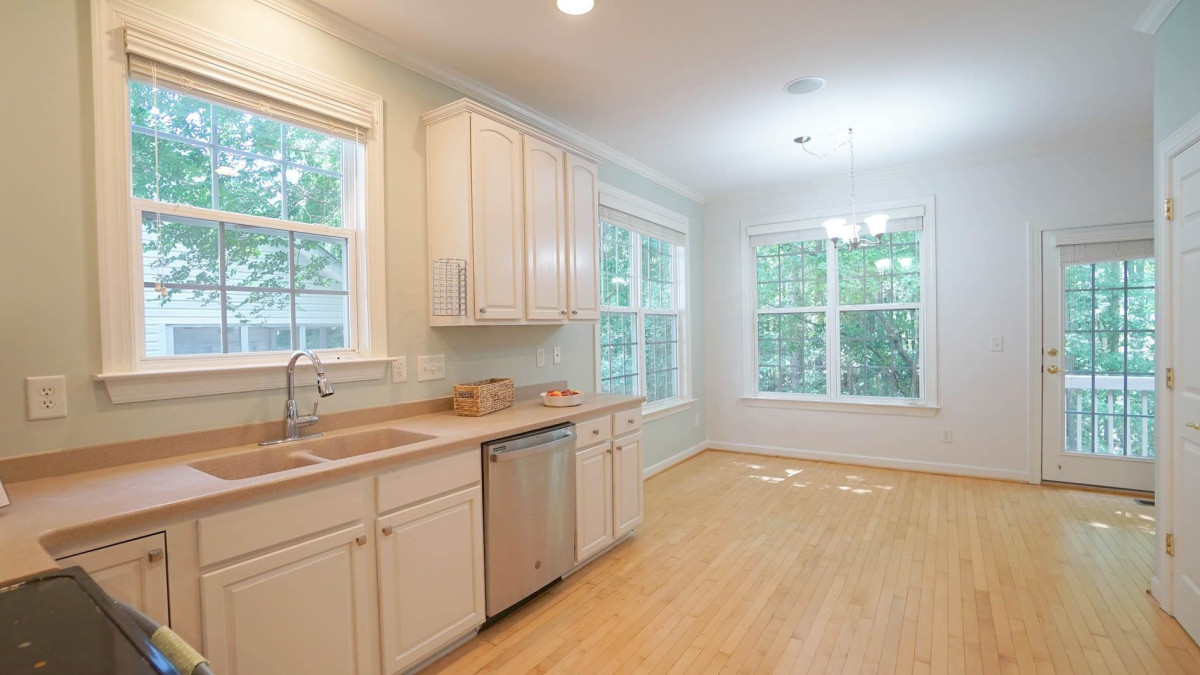 3010 Heritage Pines Dr Cary, NC 27519