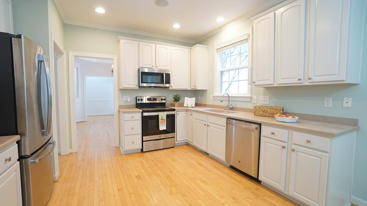 3010 Heritage Pines Dr Cary, NC 27519