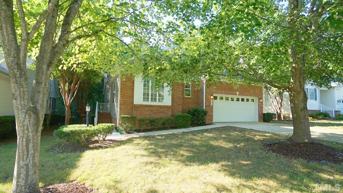 3010 Heritage Pines Dr Cary, NC 27519