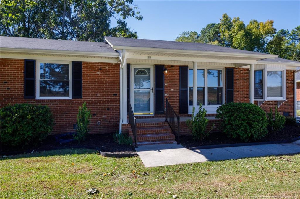 1211 Stewartsville Rd Laurinburg, NC 28352