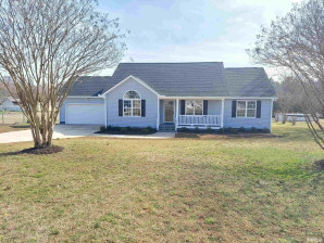 61 Applecross Dr Clayton, NC 27520