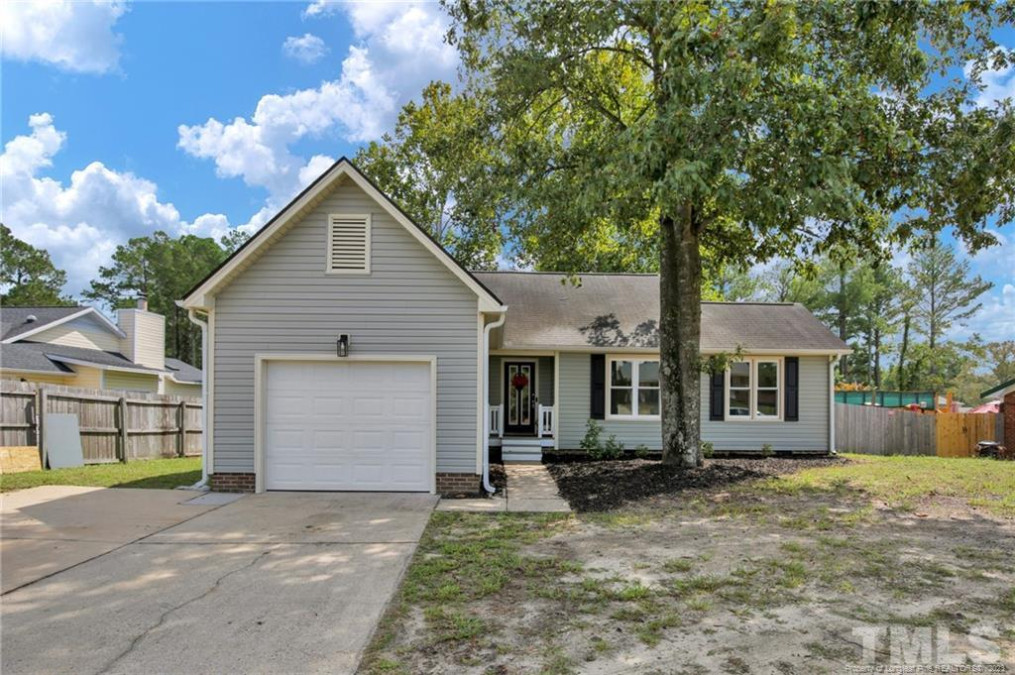 1163 Hoke Loop Rd, Fayetteville, NC 28314 Raleigh Realty