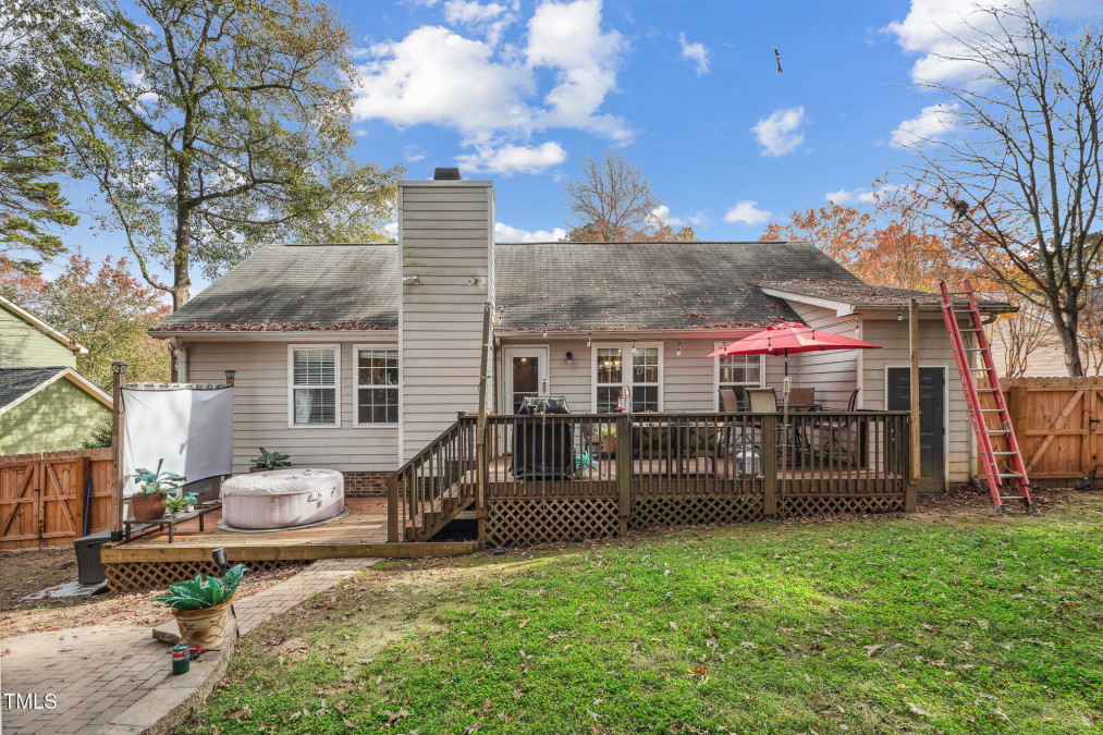 312 Teal Lake Dr Holly Springs, NC 27540