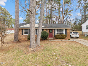 1329 Wrentree Cir Raleigh, NC 27610