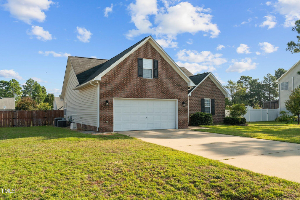 41 Scarlet Oak Cir Bunnlevel, NC 28323