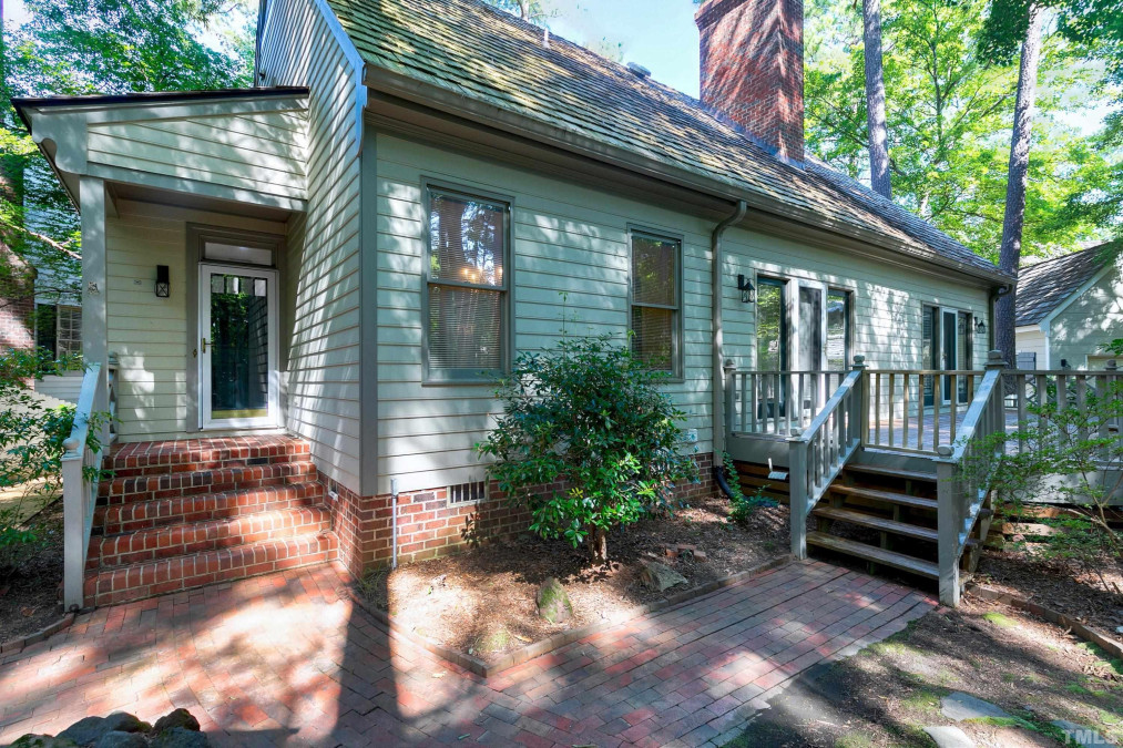 113 Palace Green Cary, NC 27518