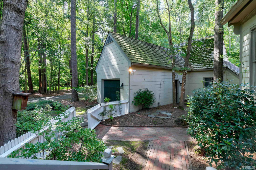 113 Palace Green Cary, NC 27518