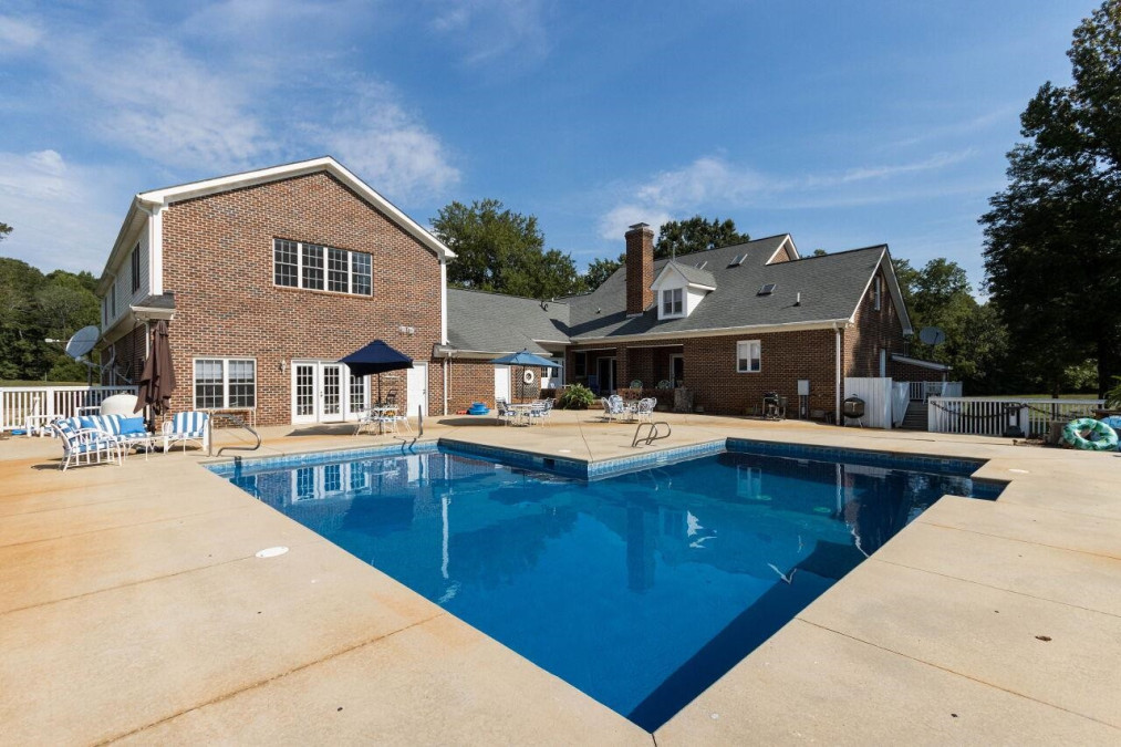 5765 G Snow Camp Graham, NC 27253