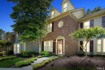 2939 Faversham Pl Raleigh, NC 27604