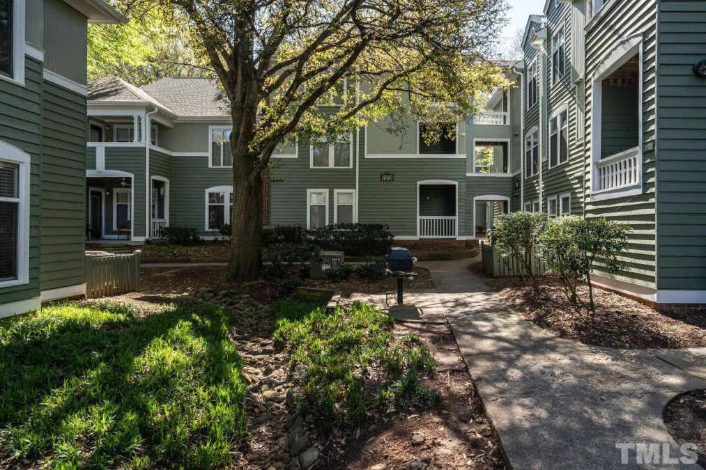 1010 Nicholwood Dr Raleigh, NC 27605