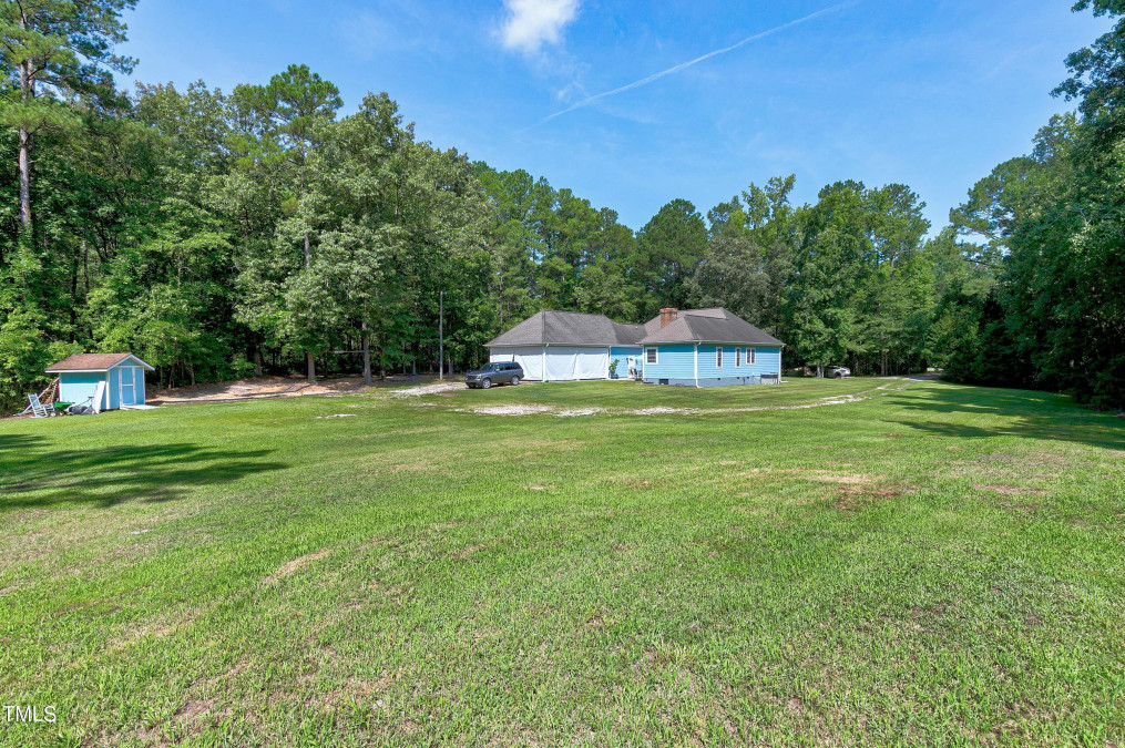 4793 Overhills Rd Spring Lake, NC 28390