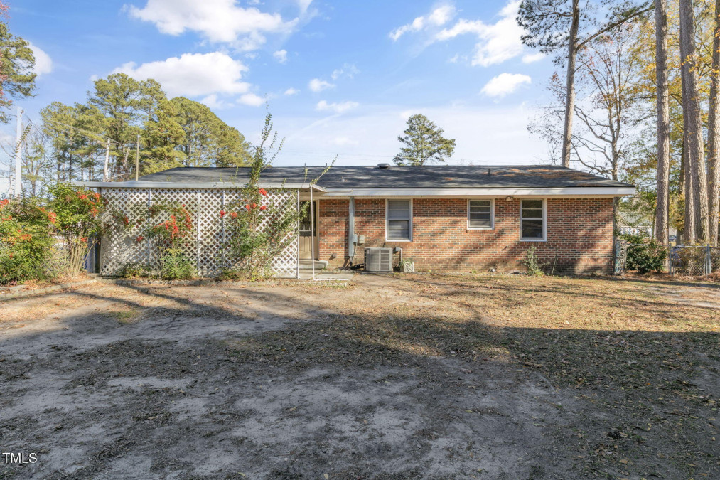 2627 Ridge Rd Wilson, NC 27896