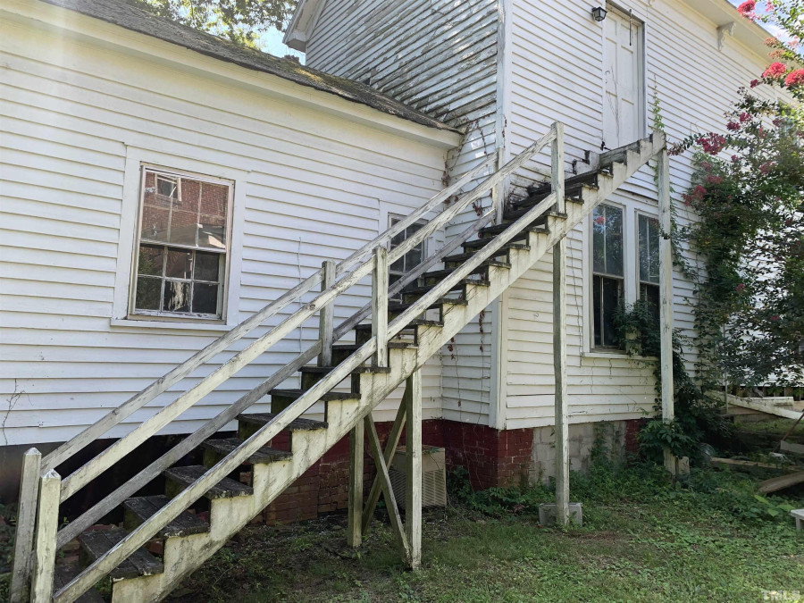 218 College St, Oxford, NC 27565 Raleigh Realty