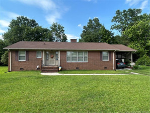 116 Roberts St Red Springs, NC 28377