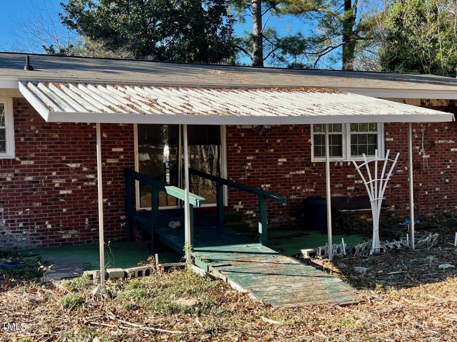 1017 Bingham Dr, Fayetteville, NC 28304 Raleigh Realty