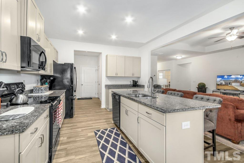 156 Barbour Farm Ln Four Oaks, NC 27524