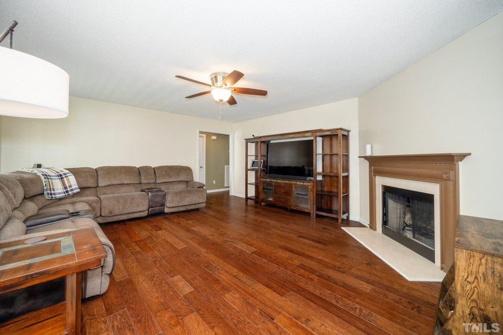 1904 Middle Ridge Dr Willow Springs, NC 27592