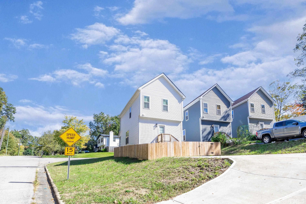 300 Jesmond St Durham, NC 27707