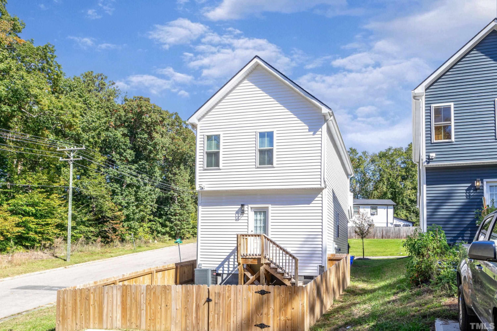 300 Jesmond St Durham, NC 27707