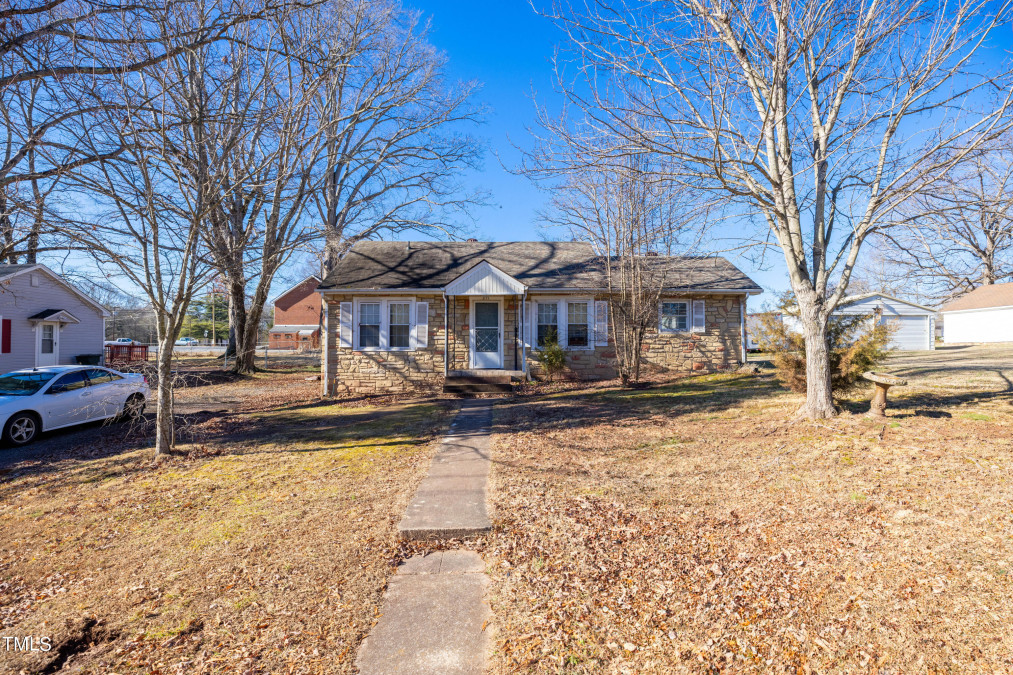 311 High St Eden, NC 27288