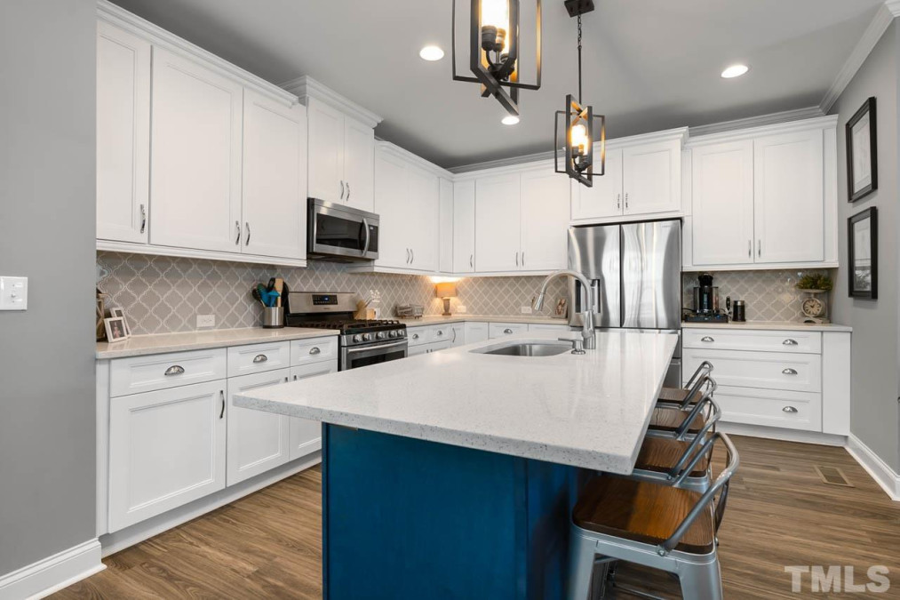 711 Goldenview Acres Ct Apex, NC 27502