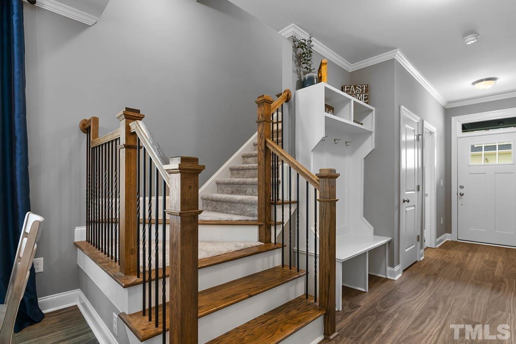 711 Goldenview Acres Ct Apex, NC 27502