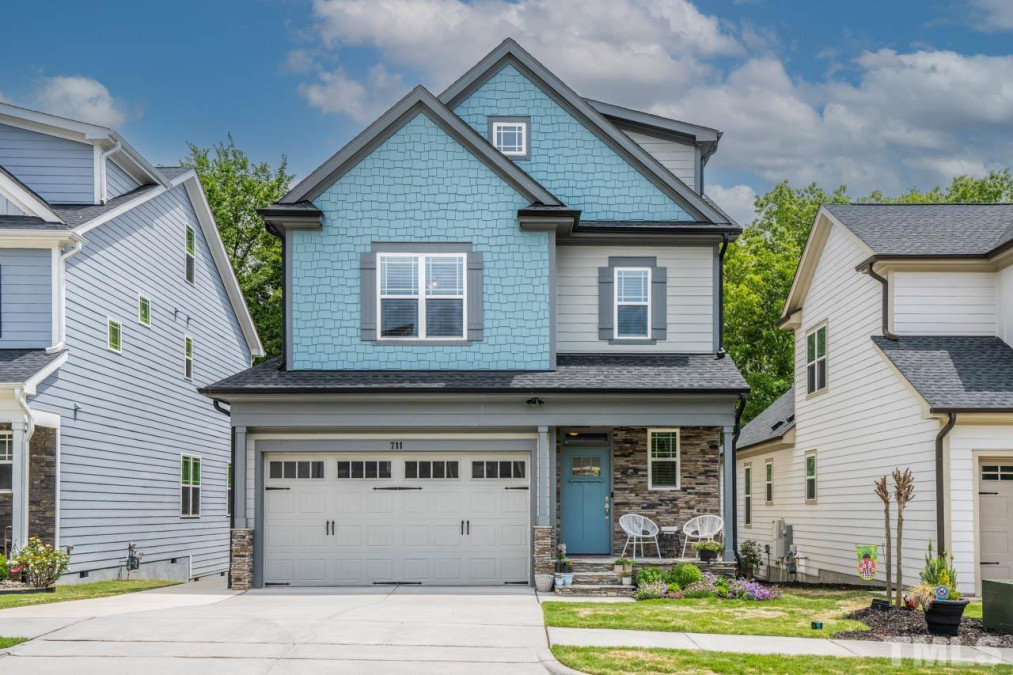 711 Goldenview Acres Ct Apex, NC 27502