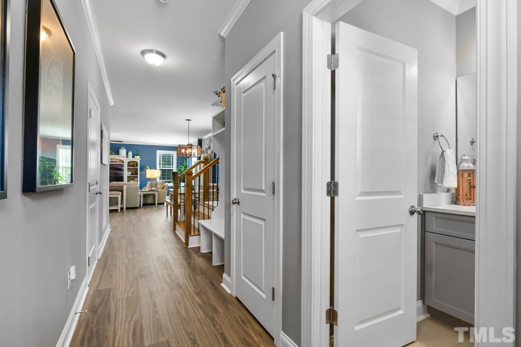 711 Goldenview Acres Ct Apex, NC 27502