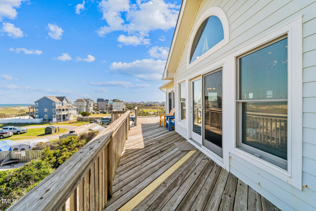 25244 Island Pines Dr Waves, NC 27982