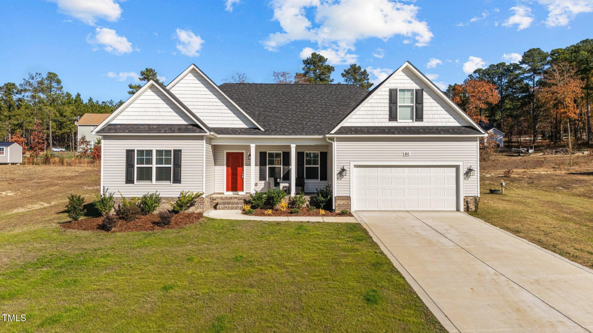 80 Black Oak Pl Spring Lake, NC 28390