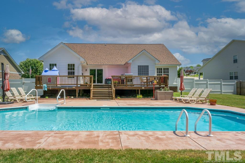 1555 Ellie Ave, Fayetteville, NC 28314 Raleigh Realty