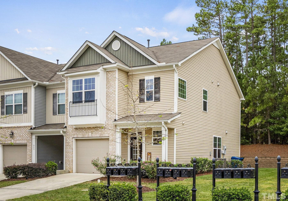 911 Saratoga Dr Durham, NC 27704