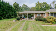 4137 Keeley Rd Mcleansville, NC 27301