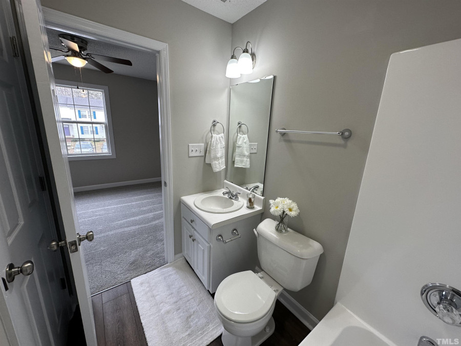 208 Mayfair Ct Clayton, NC 27520