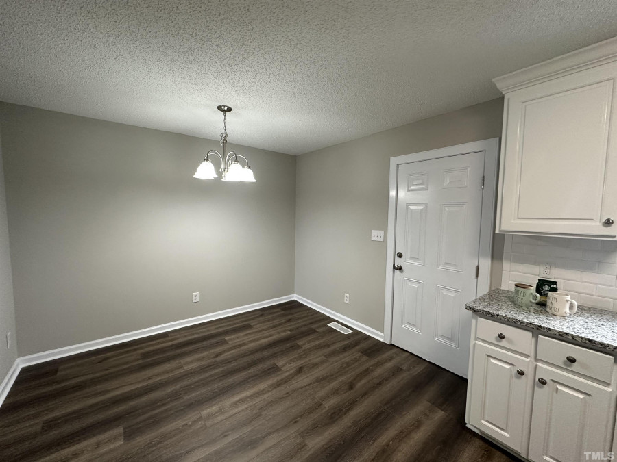 208 Mayfair Ct Clayton, NC 27520