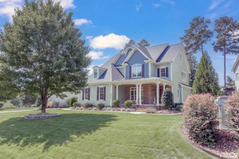 2412 Thurrock Dr Apex, NC 27539