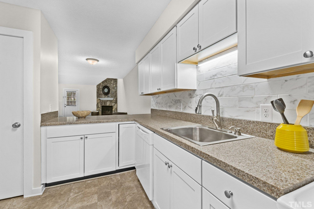 3613 Top Of The Pines Ct Raleigh, NC 27604