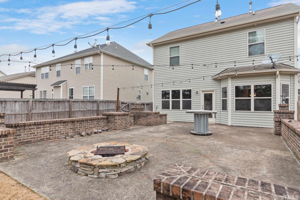 808 Ember Dr Durham, NC 27703