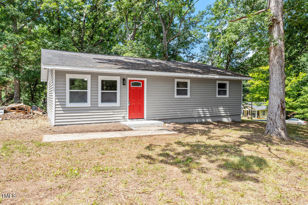 804 Harper Rd Hillsborough, NC 27278