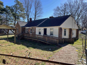 2001 Thomas Ln Henderson, NC 27536