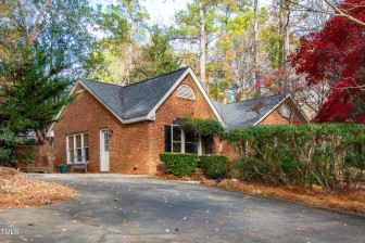 402 Berryhill Dr Carrboro, NC 27510