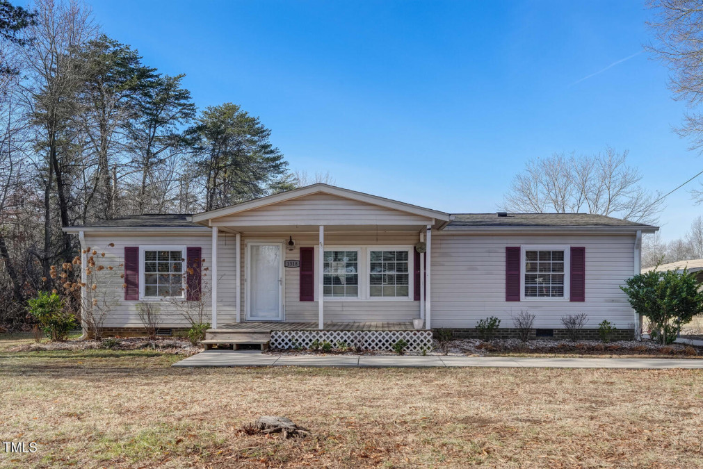 1318 Harrison Crossroad Loop Reidsville, NC 27320