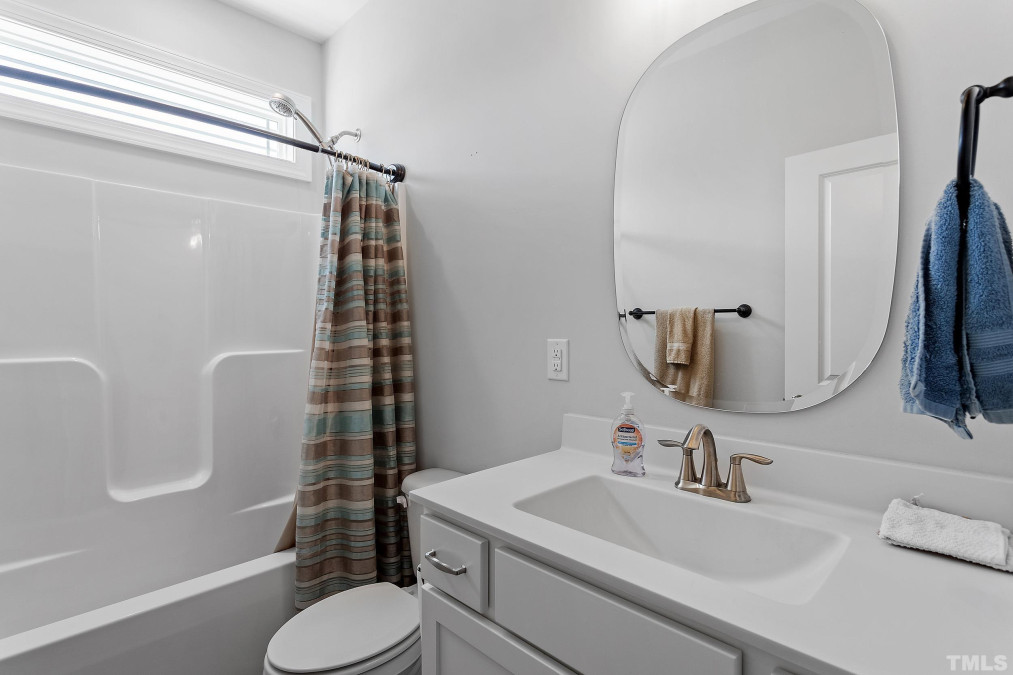 219 Winterlochen Dr Dunn, NC 28334