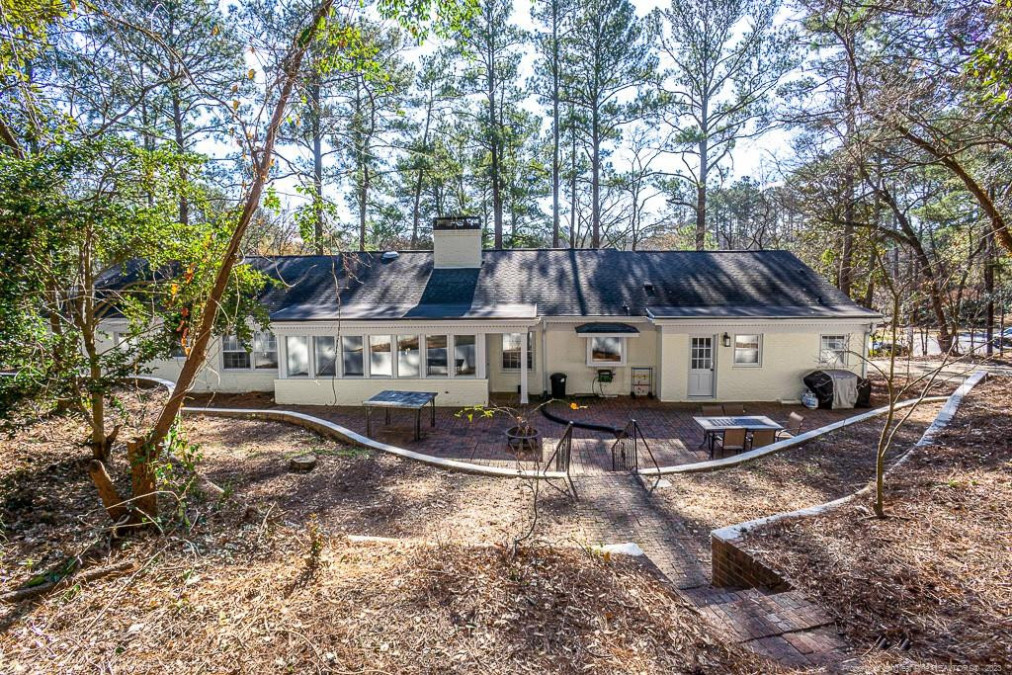 2534 Edgewater Fayetteville, NC 28303