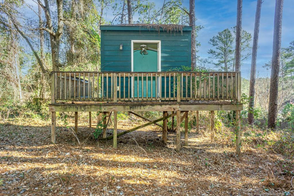 2534 Edgewater Fayetteville, NC 28303