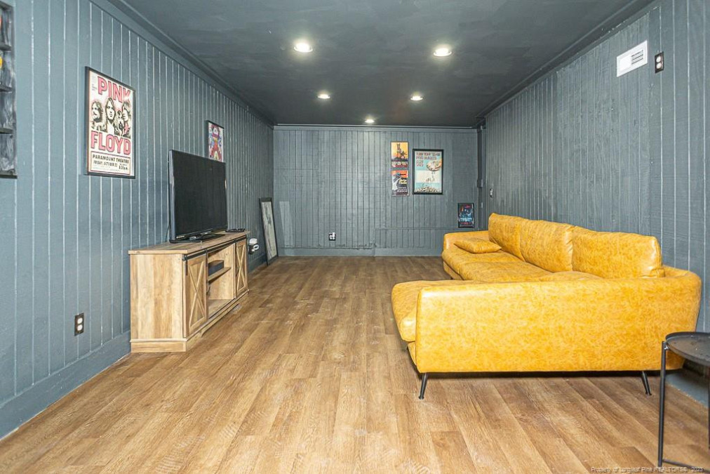 2534 Edgewater Fayetteville, NC 28303